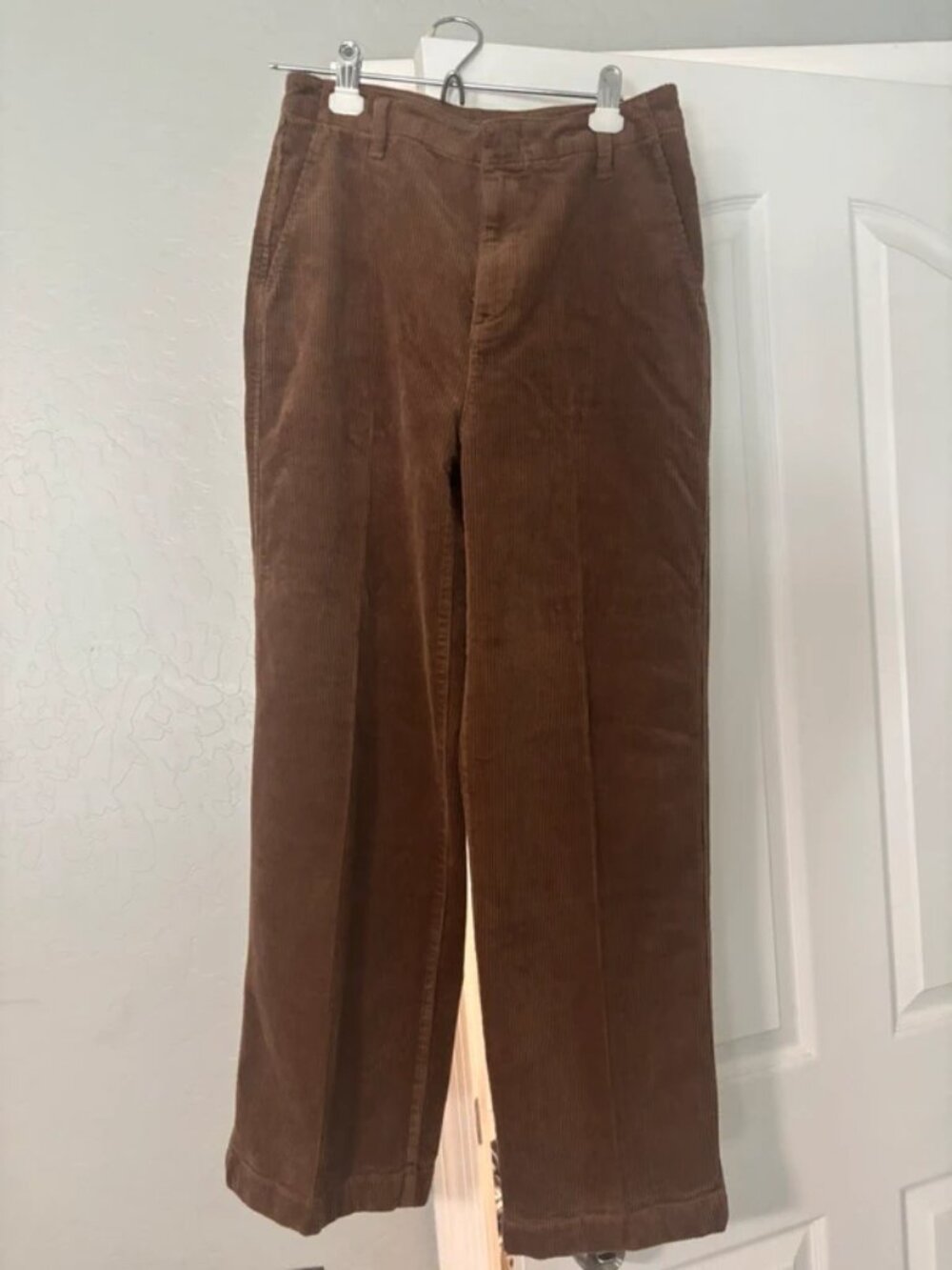 GAP women’s Chocolate brown corduroy pants